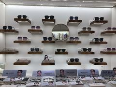 -翰佐蔡司小乐圆·依视路星趣控·暴龙眼镜折扣店