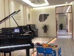 -万宝财富商业广场