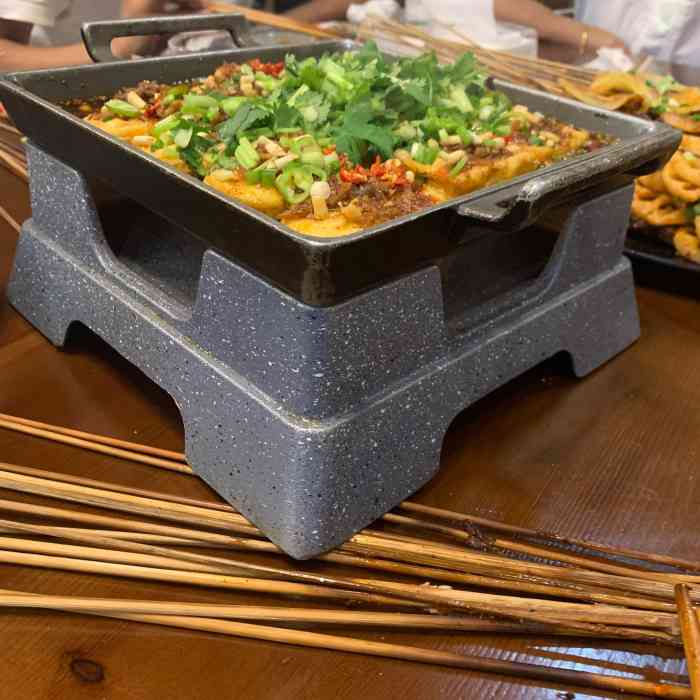 凯凯烧烤(新区店)-"刚到店就看见店家写的,门市转让,加上街上.