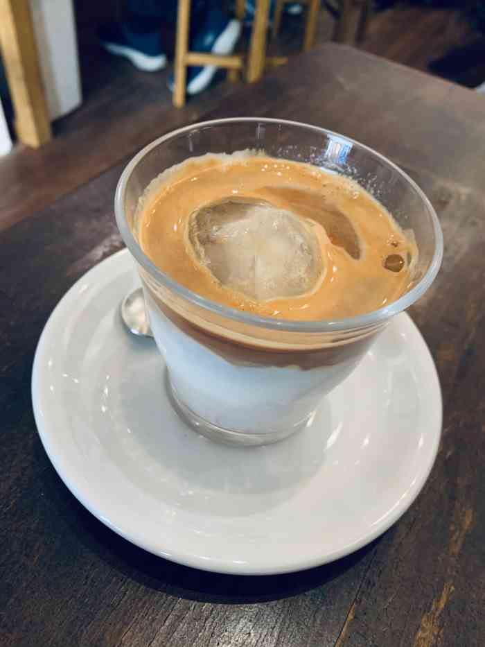 月球咖啡retro-"上回想来这家店还是一年前,从乌鲁木齐路过.