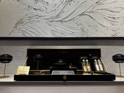 -法国娇兰精品店