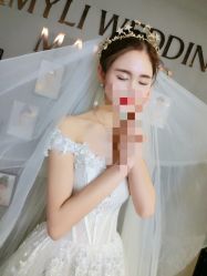 -艾米丽婚纱礼服