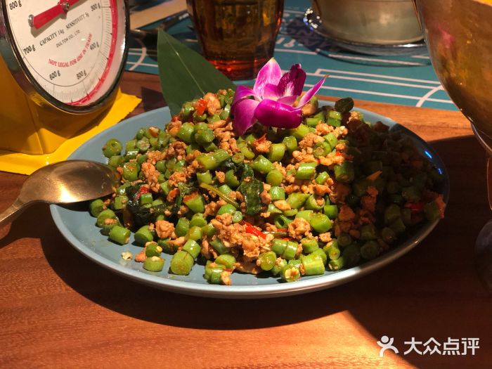 泰荃泰式茶餐厅(群光旗舰店)罗勒叶炒鸡肉碎图片