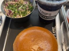 -TRIPS BURGER(大钟寺店)
