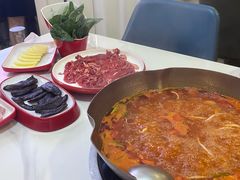 -毛辣果·贵州红酸汤牛肉火锅(西单店)