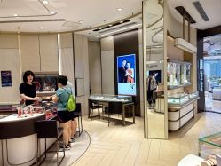 -周生生Chow Sang Sang(新世界店)