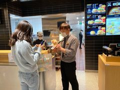 -麦当劳(中山公园龙之梦店)