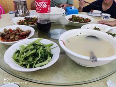 -湘里湘亲饭店(闸坡店)