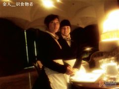 穿可爱的服务员-西郊5号·Maggie 5
