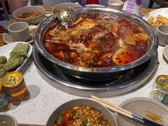 -肖肖酸萝卜鱼火锅(总店)