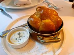 餐前面包黄油-壳里西餐厅Coquille Seafood Bistro(蒙自路店)