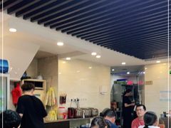大堂-胡须佬鸡煲四季火锅(龙珠大道店)