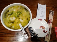 -渝是乎酸菜鱼·川渝小炒(新世界百货望京店)