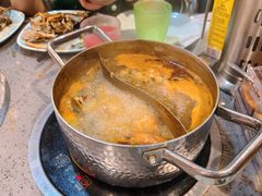 -金滏山·烤肉海鲜火锅自助(襄阳万达店)