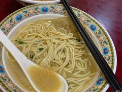 -金杨拉面王小吃面馆·牛三宝面·红烧牛肉粉