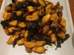 普洱茶炒爆浆豆腐-云海肴·汽锅鸡·云南菜(美罗城店)