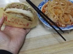 擀面皮-牡丹广场薛栓子擀面皮大王