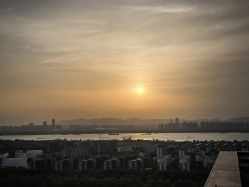 -涵禧月精致月子中心