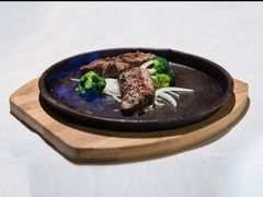 燃焰朗姆牛排-俄士厨房(万松园店)