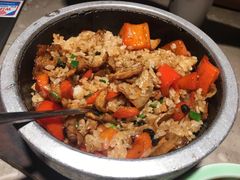 当红小炒肉石锅饭-新白鹿餐厅(金鹰新街口店)