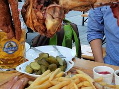 脆烤猪膝配德式酸菜、面包丸-巴伐利亚啤酒坊(意式风情街店)