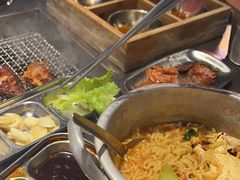-马路牙子烧烤音乐酒馆(望京店)