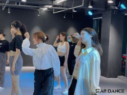 -STAR舞蹈工作室