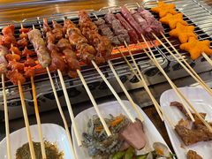 -哈尔滨小酒馆·鲜肉现穿自助烧烤(康新花园店)