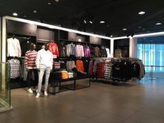 -H&M(鹏欣水游城店)