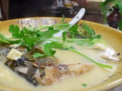 砂锅鱼头-75幢私房菜馆