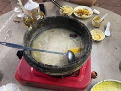 -墨脱石锅椰子鸡•海鲜糟粕醋(榆亚路店)