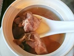 炖汤-大中华希尔顿酒店-念自助餐·嗨啤·小龙虾