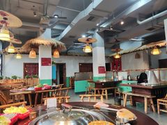 大堂-潭州老友灶台鸡·竹屋老灶(光明E城店)