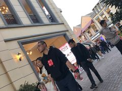 -王府井奥莱临潼小镇(临潼店)