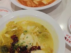 -渝是乎酸菜鱼·川渝小炒(新世界百货望京店)