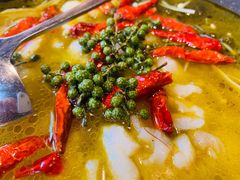 老坛地窖酸菜鱼-隔壁老王·家常云南菜(花巷店)
