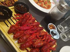 -肥肥虾庄·金牌油焖大虾(汉口城市广场店)