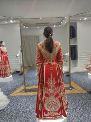-觅白婚纱礼服馆