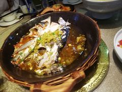 -阿瓦山寨·湘菜现炒·剁椒鱼头王(咸阳总店)