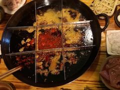 -岗上渣渣老火锅(两路口店)