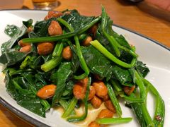 果仁菠菜-九佰碗家常菜(华威桥店)