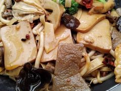 -天天向上素食餐厅(五台山店)