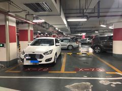 -日月光中心-停车场