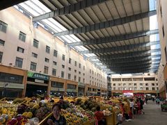 -三亚新鸿港水果一级批发市场