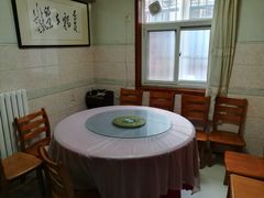 包厢-香满居张记小厨私房菜(青岛站店)