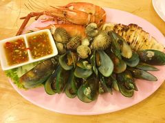 -J Daeng Seafood