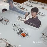 在这绝对能找你你喜欢的 一配一副这种黑框的眼镜
