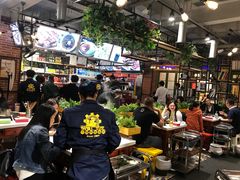 大堂-钢管厂歆瑞源油卤串串香(春熙路太古里店)