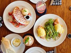 熏三文鱼班尼迪克蛋-ROAST coffee & eatery