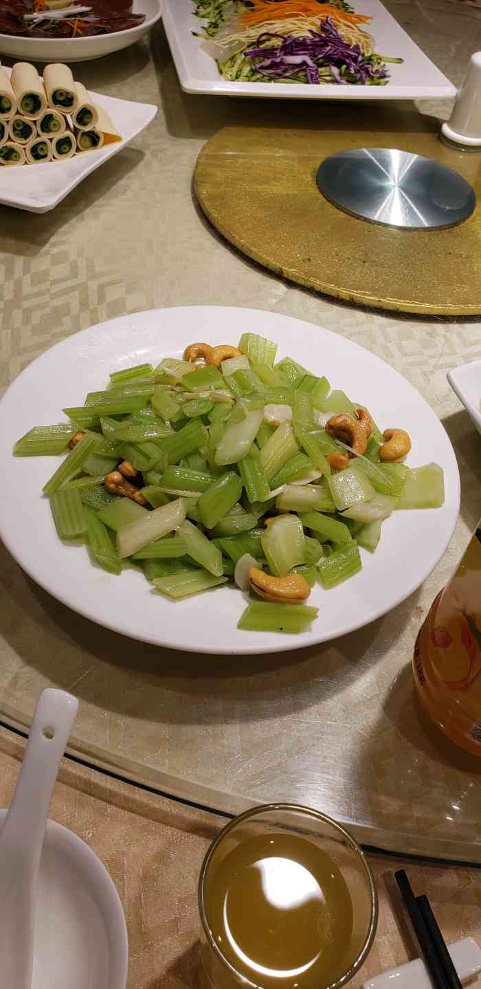 惠友饭店是一家老字号品牌饭店.饭店的美食没的说